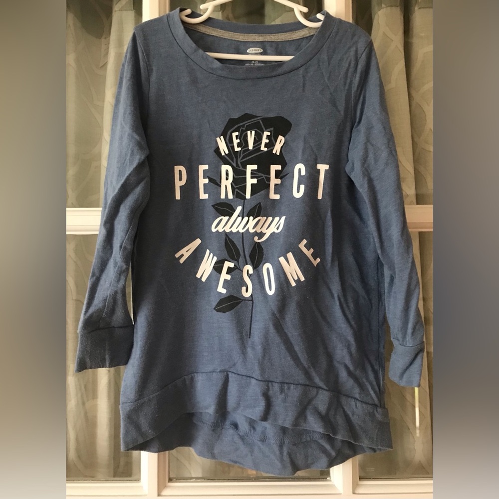 Carter’s dark blue size 6 long sleeve tee-shirt with a rose and saying in EUC